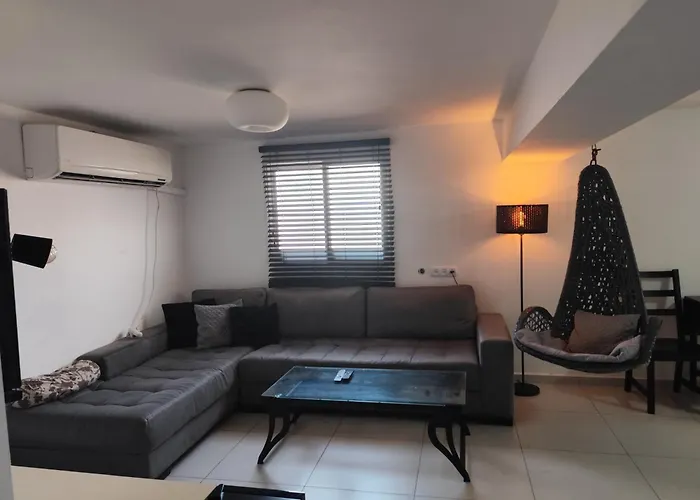 Meya\'S Place